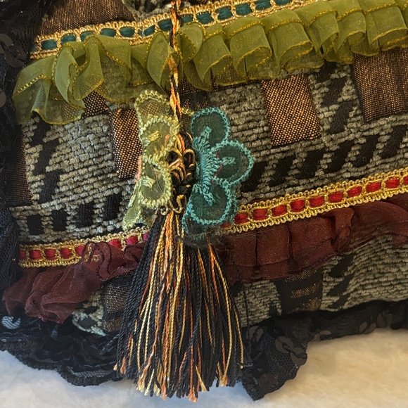 Real French Tapestry Ruffle Floral Bag – One of a Kind, Never Used, Romantic - Picture 8 of 13